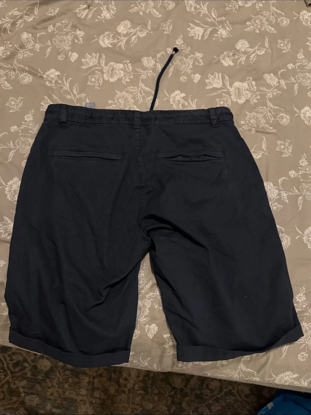 PiazzaItalia Navy Flat-Front Casual Shorts